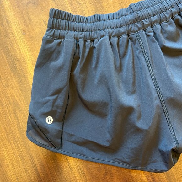 Lululemon Women's Hotty Hot High-Rise Lined Short 2.5" Black Size 6 - Picture 4 of 15
